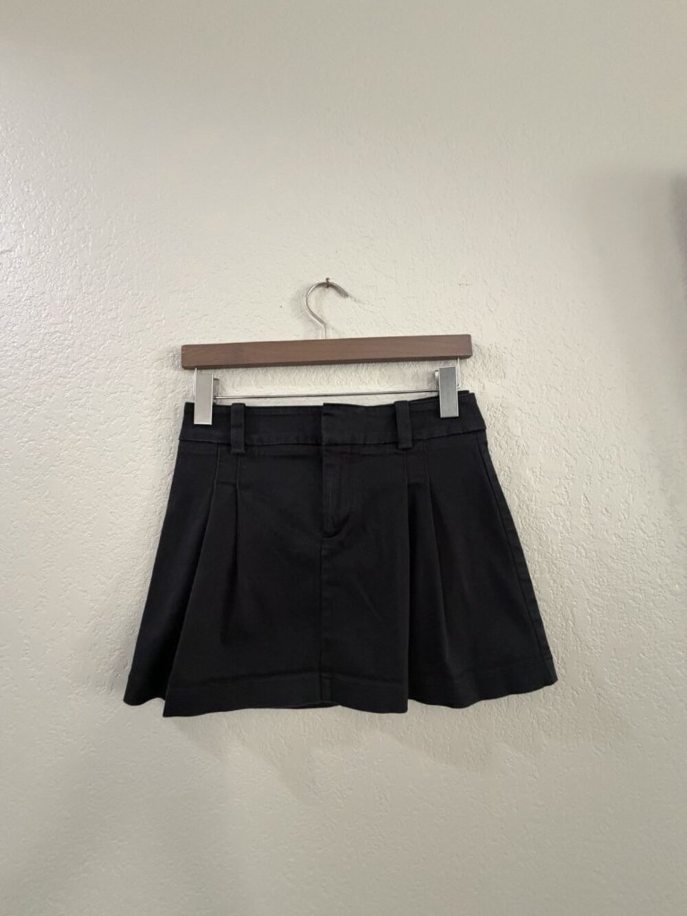 Sunday Best Aritzia Sz 2 Black Pleated Mini Skirt